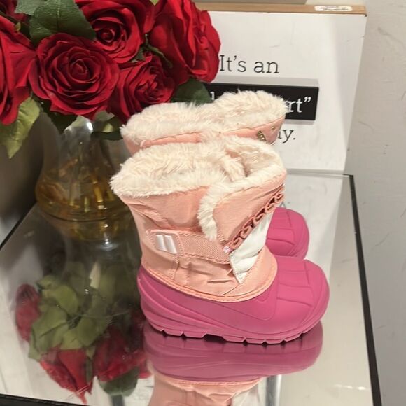 TODDLER GIRL CAT & JACK BOOTS - Picture 2 of 6